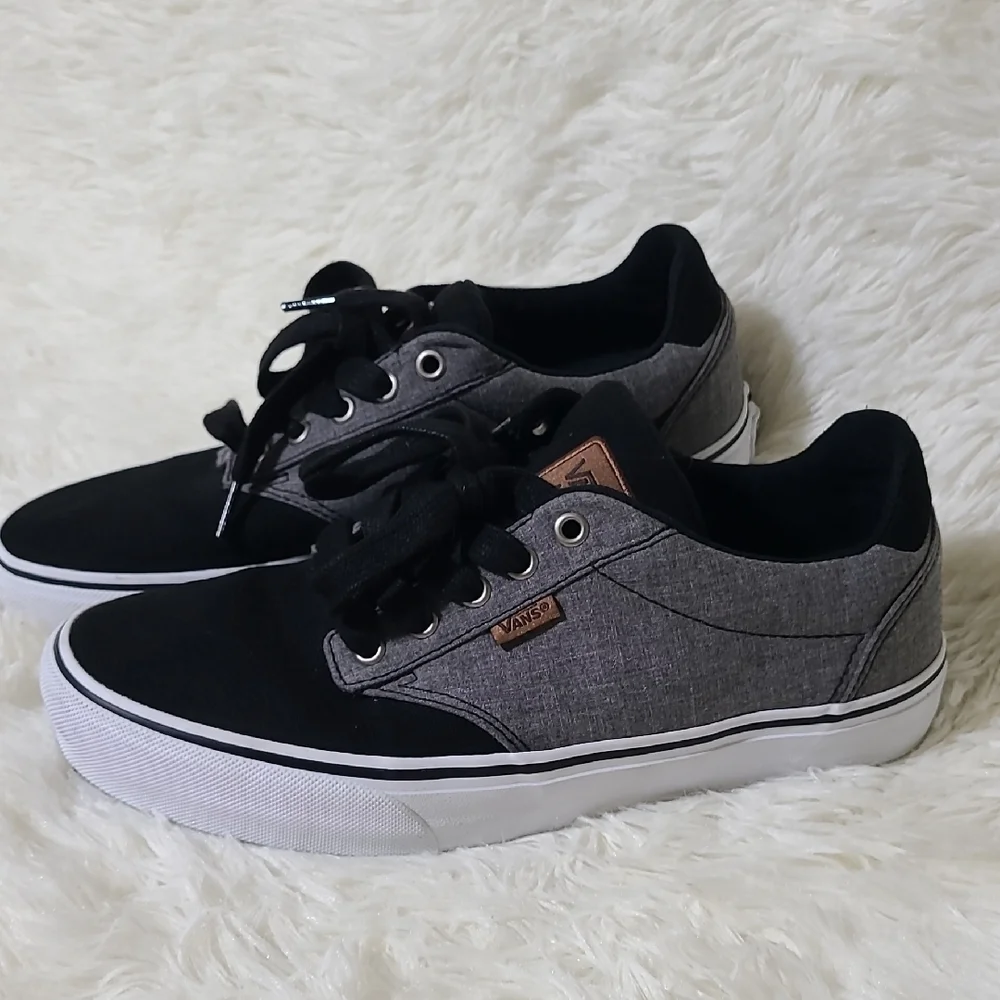 VANS Deluxe‎ Comfort Men's Black and Gray Lace-Up Sneakers - Size 8.5